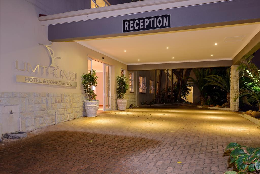 Umthunzi Hotel And Conference Umtentweni Exterior photo